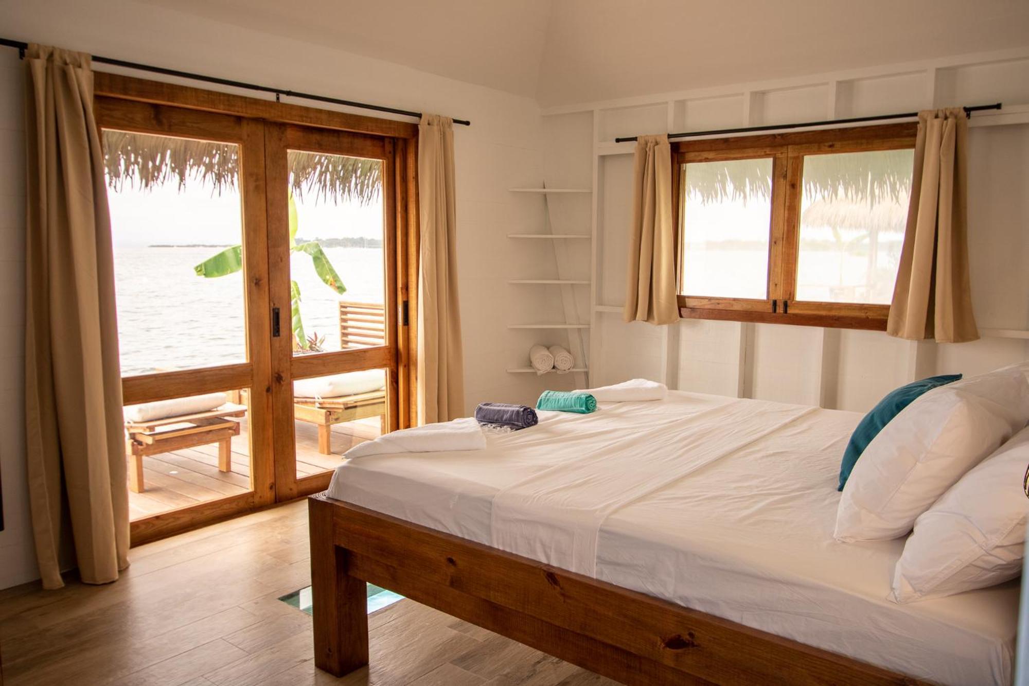 Sol Bungalows Bocas Town Bagian luar foto